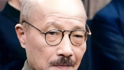 东条英机的结局：在绞架上硬挺12分钟，尿流满地，骨灰丢入太平洋